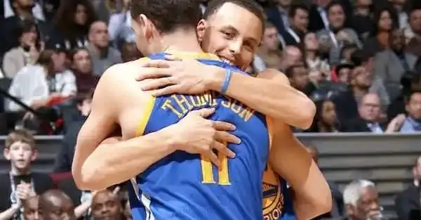 Klay Thompson Tops Steph Curry to win the 3-Point Contest