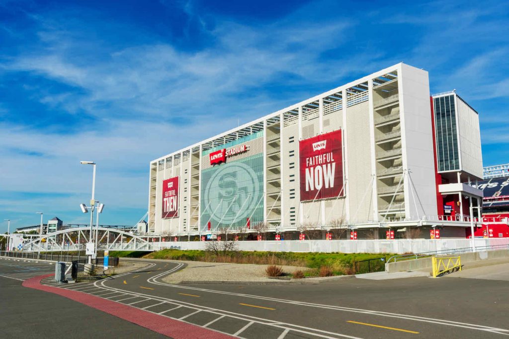 Niners vs. Raiders Shuttle Bus to Levi's Stadium