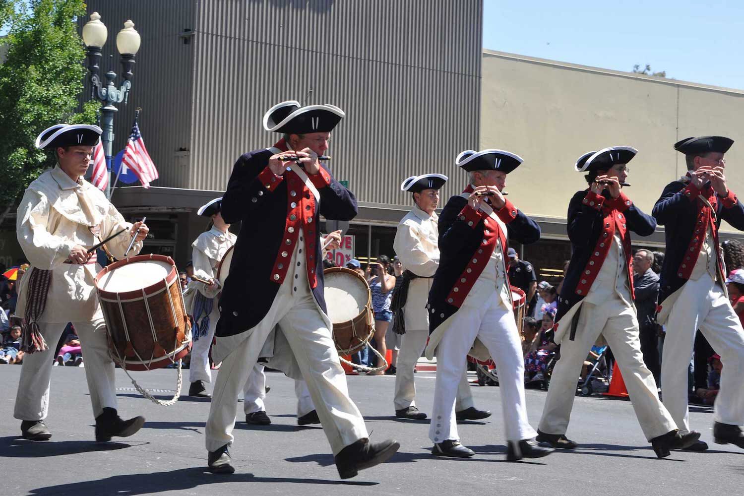 Redwood City’s 4th of July Parade CrawlSF