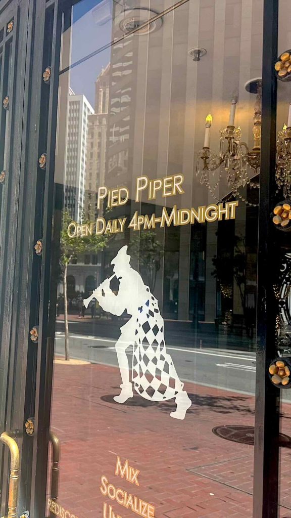 Pied Piper Restaurant Door